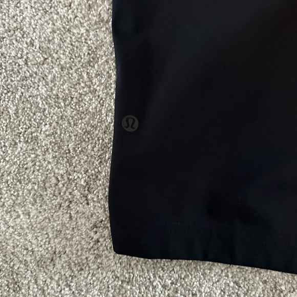 Men's lululemon classic shorts - Picture 6 of 6